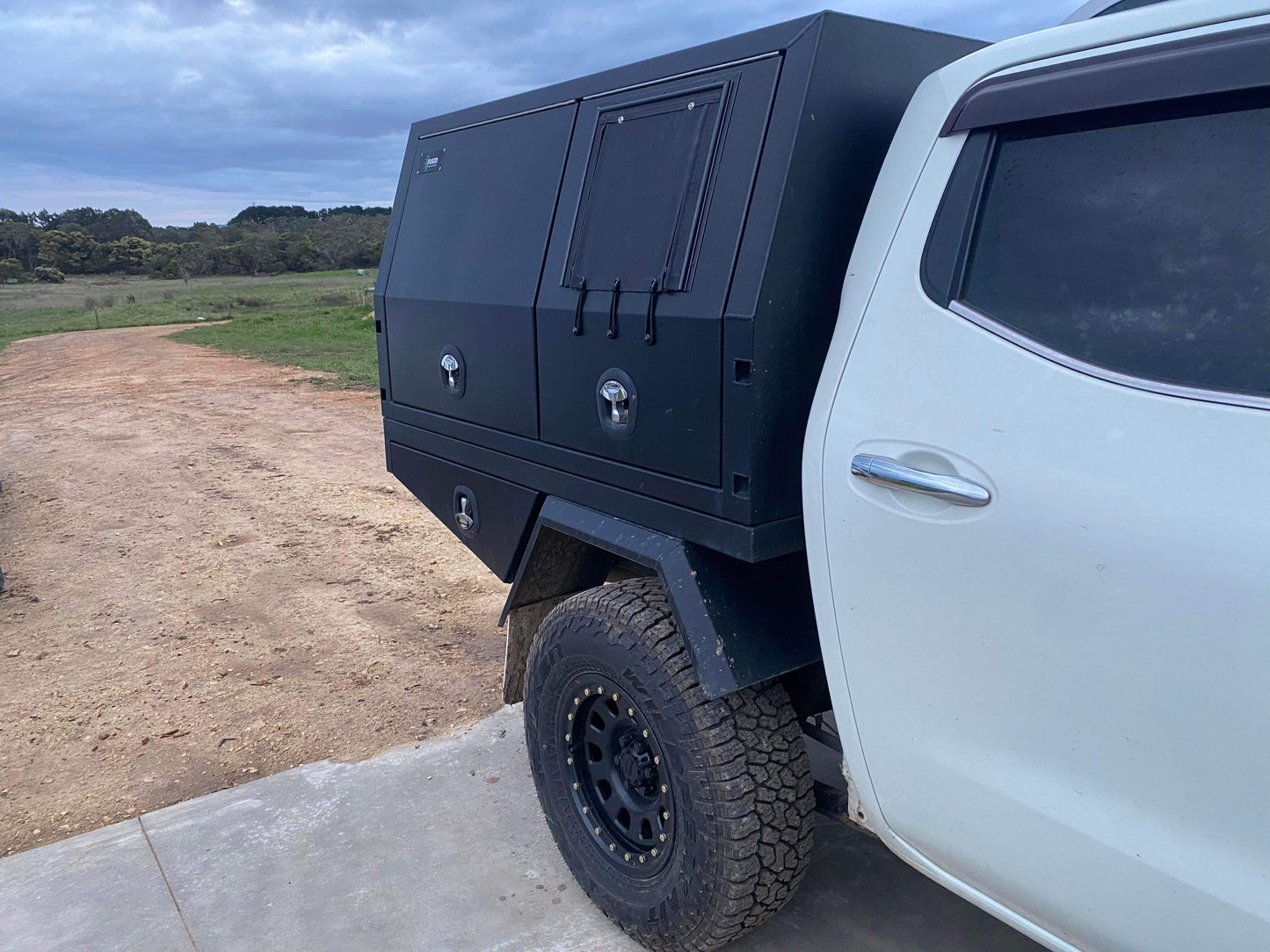 Dog Box Cover: 380x370mm